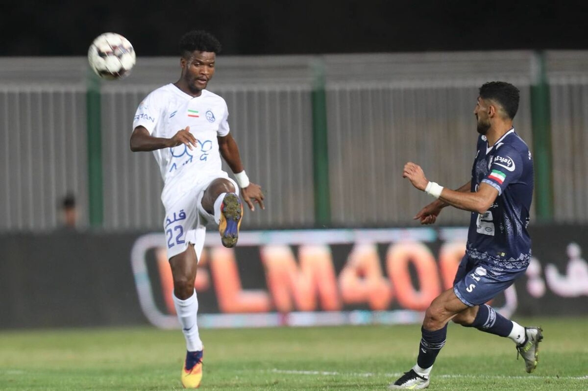 استقلال در حالی مقابل مس رفسنجان به پیروزی رسید که دیدیه اندونگ را در اختیار نداشت.