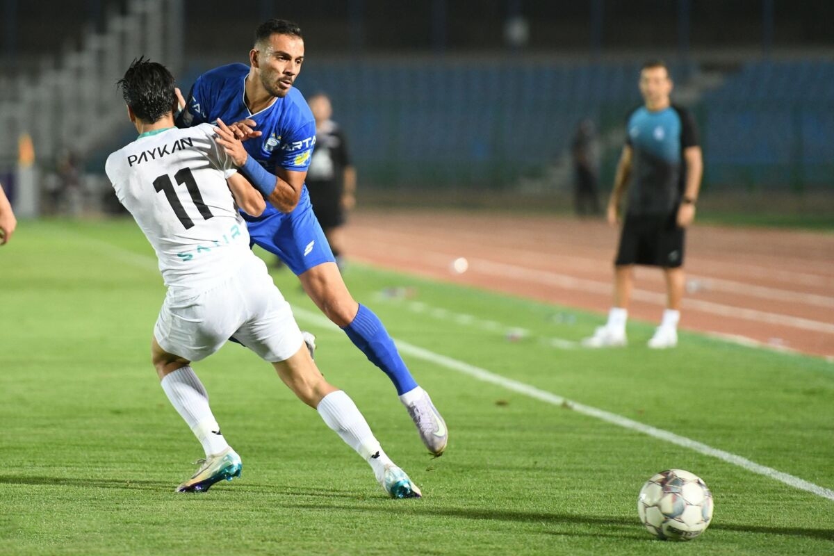 مدافع چپ استقلال فعلا در تمرینات این تیم غایب است.