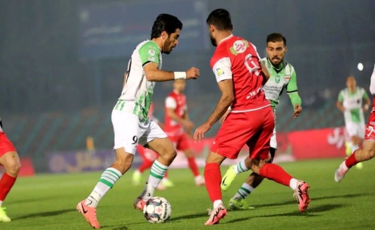 بازی تیم‌های پرسپولیس و خیبر خرم‌آباد در چارچوب لیگ برتر، لحظاتی قبل پایان یافت.