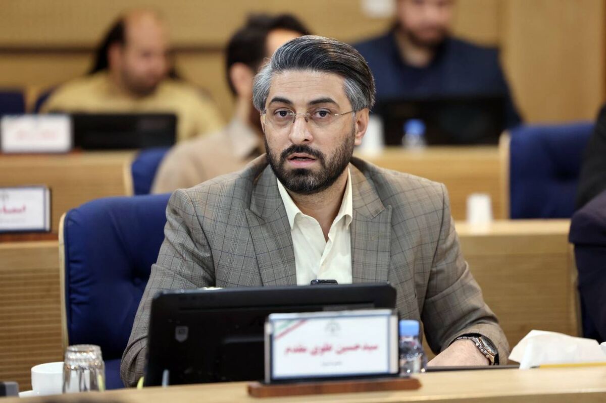 رئیس کمیسیون ساماندهی حاشیه شهر شورای اسلامی شهر مشهد مقدس گفت: در اقدامی مشترک، مرکز پژوهش‌های مجلس شورای اسلامی و شورای اسلامی شهر مشهد، برای سامان‌دهی محلات حاشیه‌نشین این کلان‌شهر، به توافق اولیه دست یافته‌اند که هدف آن، تبدیل مشهد به الگویی کشوری در‌زمینه بازآفرینی شهری است.