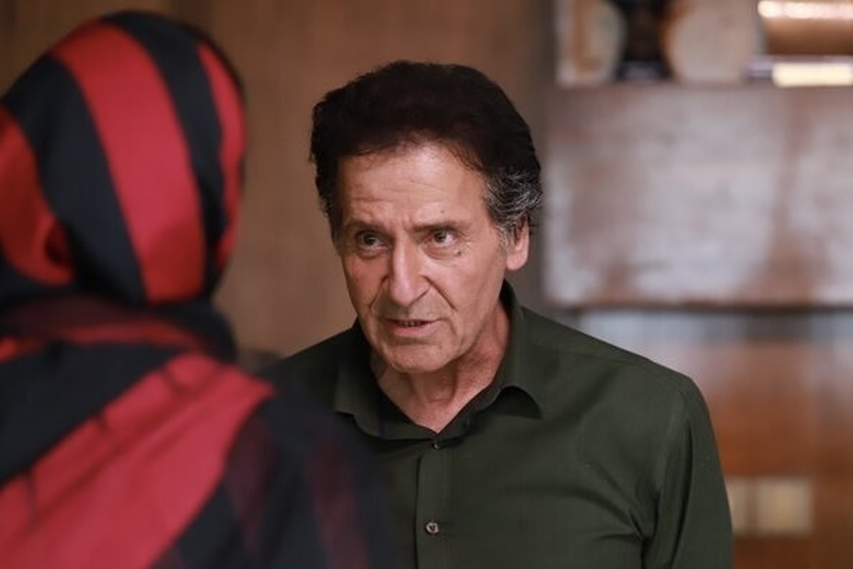 نگاهی به فیلم سینمایی «غیبت موجه» | معمایی که از یک زنگ مدرسه آغاز می‌شود