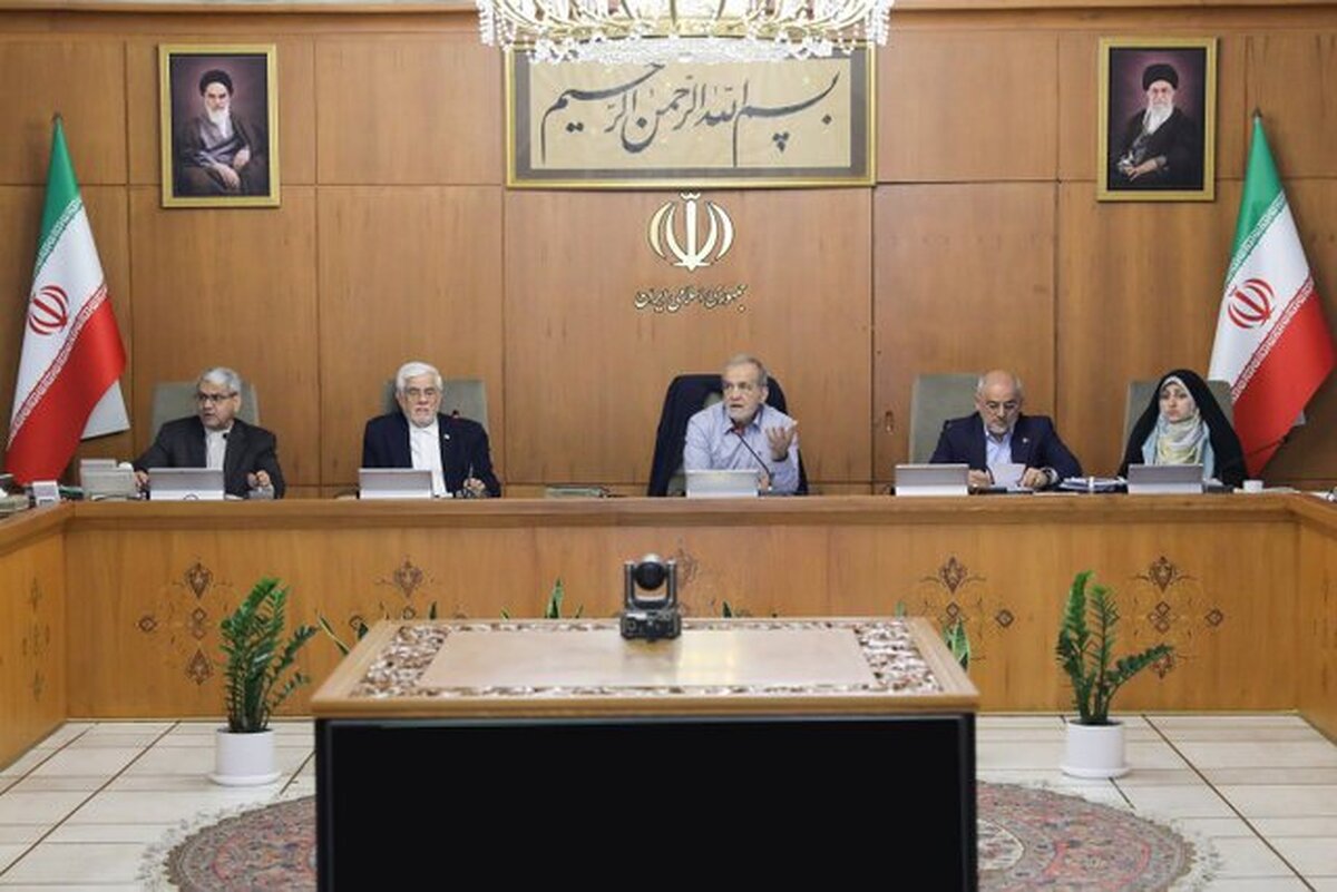 پزشکیان: هیچ موضوعی نباید بر معیشت مردم تقدم و ترجیح یابد