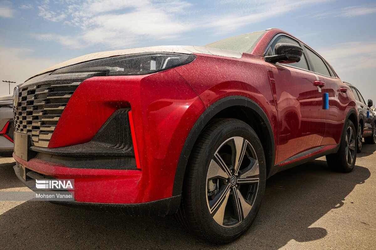 مدیر طرح واردات خودروی وزارت صمت اعلام کرد که مرحله جدید «طرح فروش خودروهای وارداتی» در سامانه یکپارچه فروش از فردا ( دوشنبه ) شروع می شود.