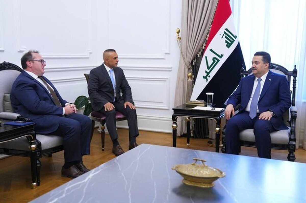 نخست‌وزیر عراق در دیدار کاردار سفارت آمریکا در بغداد بر حمایت کشورش از حل دیپلماتیک اختلافات میان تهران و واشنگتن تاکید کرد.