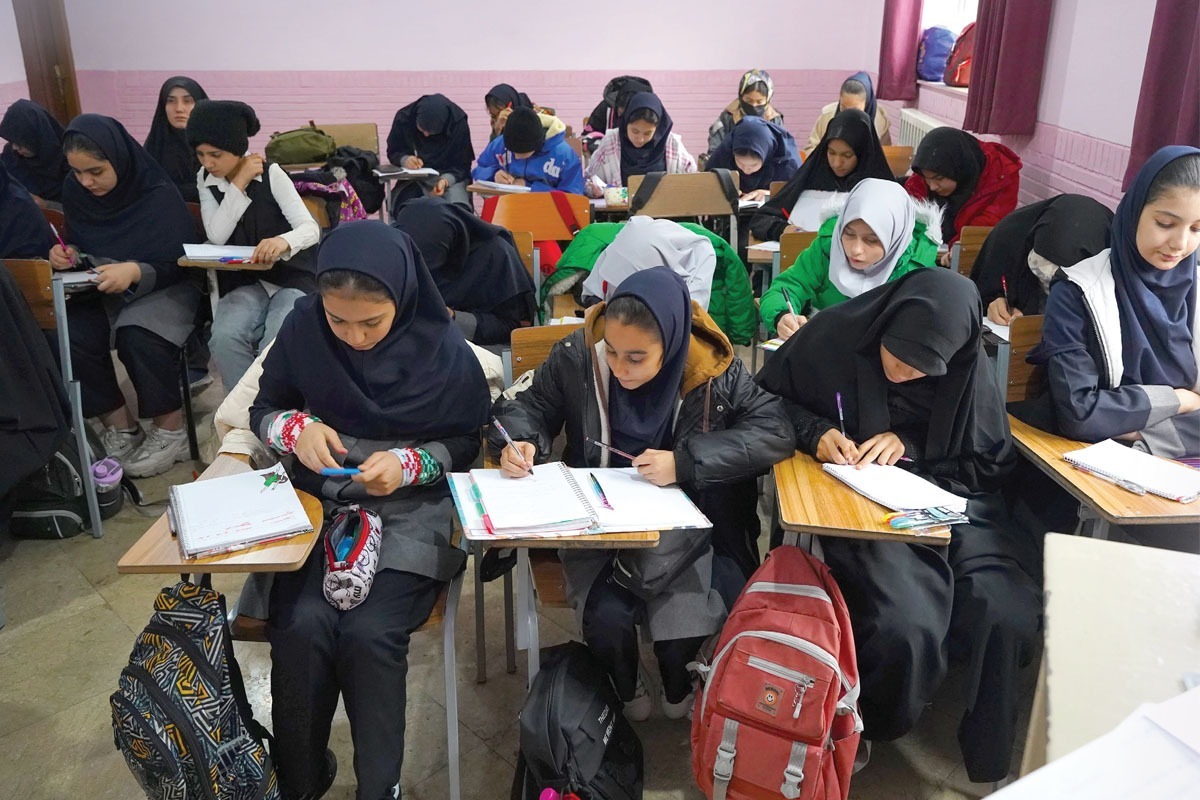  ایمنی مدارس از آن موضوعاتی است که همیشه محل بحث و اختلاف دستگاه‌های مختلف بوده است. هرچند که مدارس دولتی هم محل اتهام هستند، اما دردسر بیشتر ازسوی مدارس استیجاری است که هرچندوقت یک بار باید نقل مکان کنند.