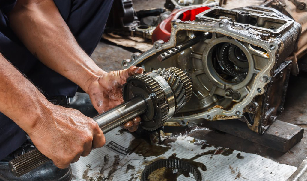 هزینههای تعمیر گیربکس اتوماتیک درسال (۱۴۰۴) چقدر است؟ عمیر گیربکس اتوماتیک