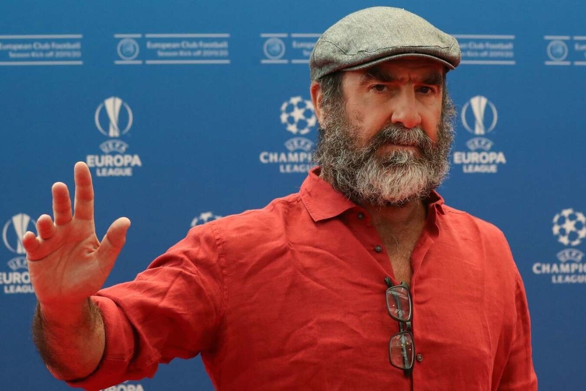 سرمایه‌گذاران اماراتی از اریک کانتونا درخواست کرده‌اند تا در خرید منچستریونایتد به آن‌ها کمک کند.