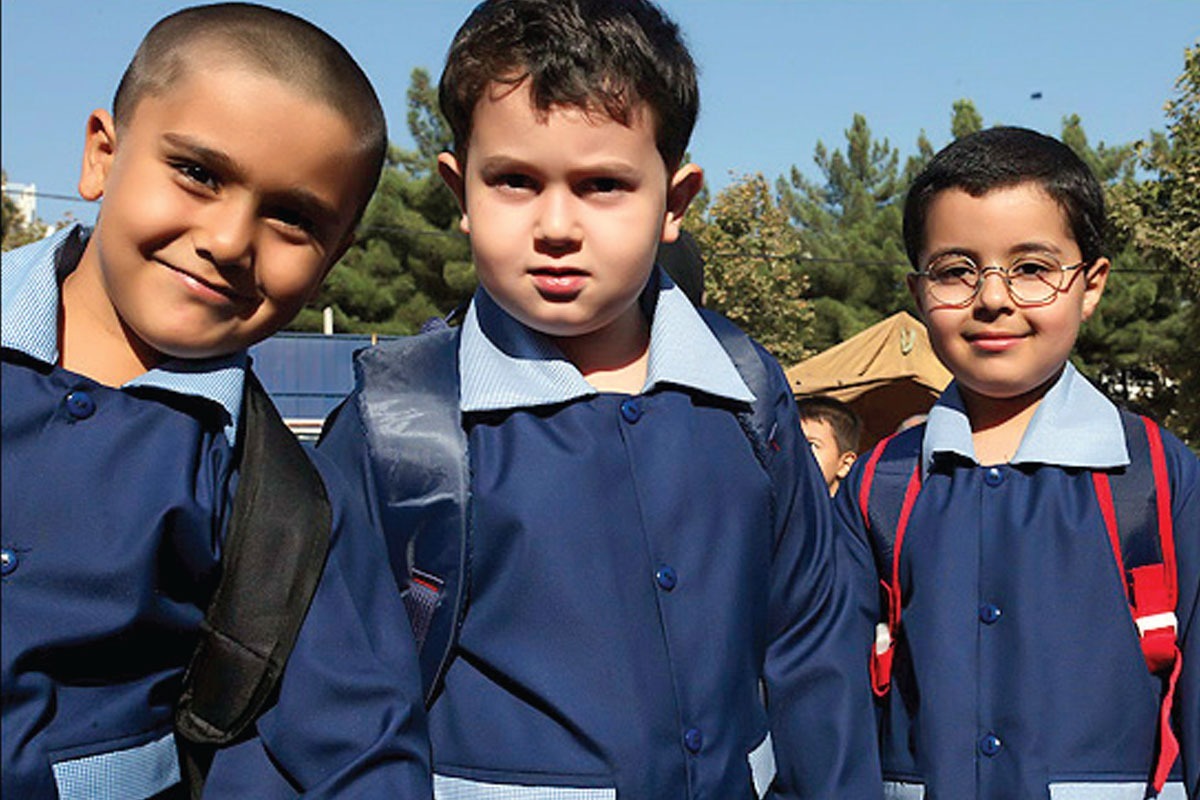 شهروندان مشهدی از برخی رفتارهای بدون ضابطه در مدارس پسرانه گلایه دارند | نمره مو چند؟!