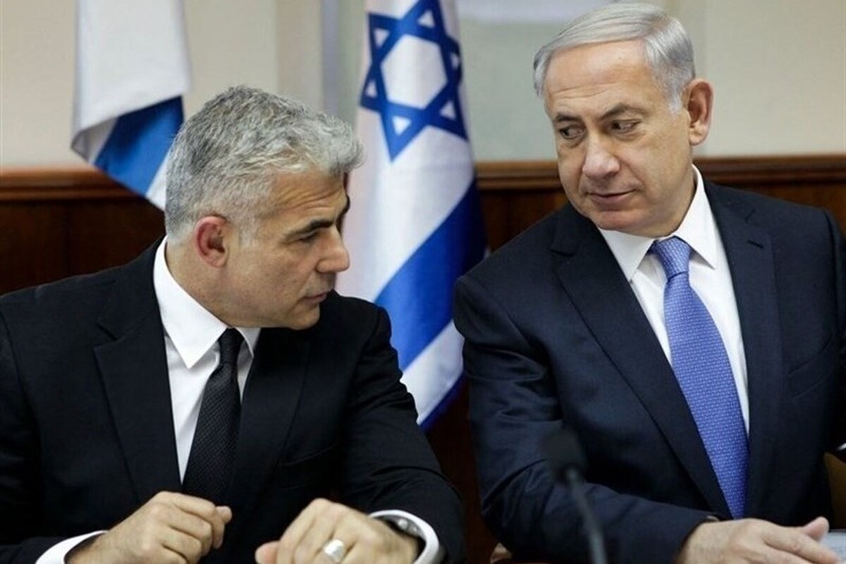 در اوج درگیری لفظی که امروز بین یائیر لاپید و بنیامین نتانیاهو رخ داد، نخست وزیر رژیم صهیونیستی رهبر اپوزیسیون را تهدید کرد که آبرویش را خواهد برد.