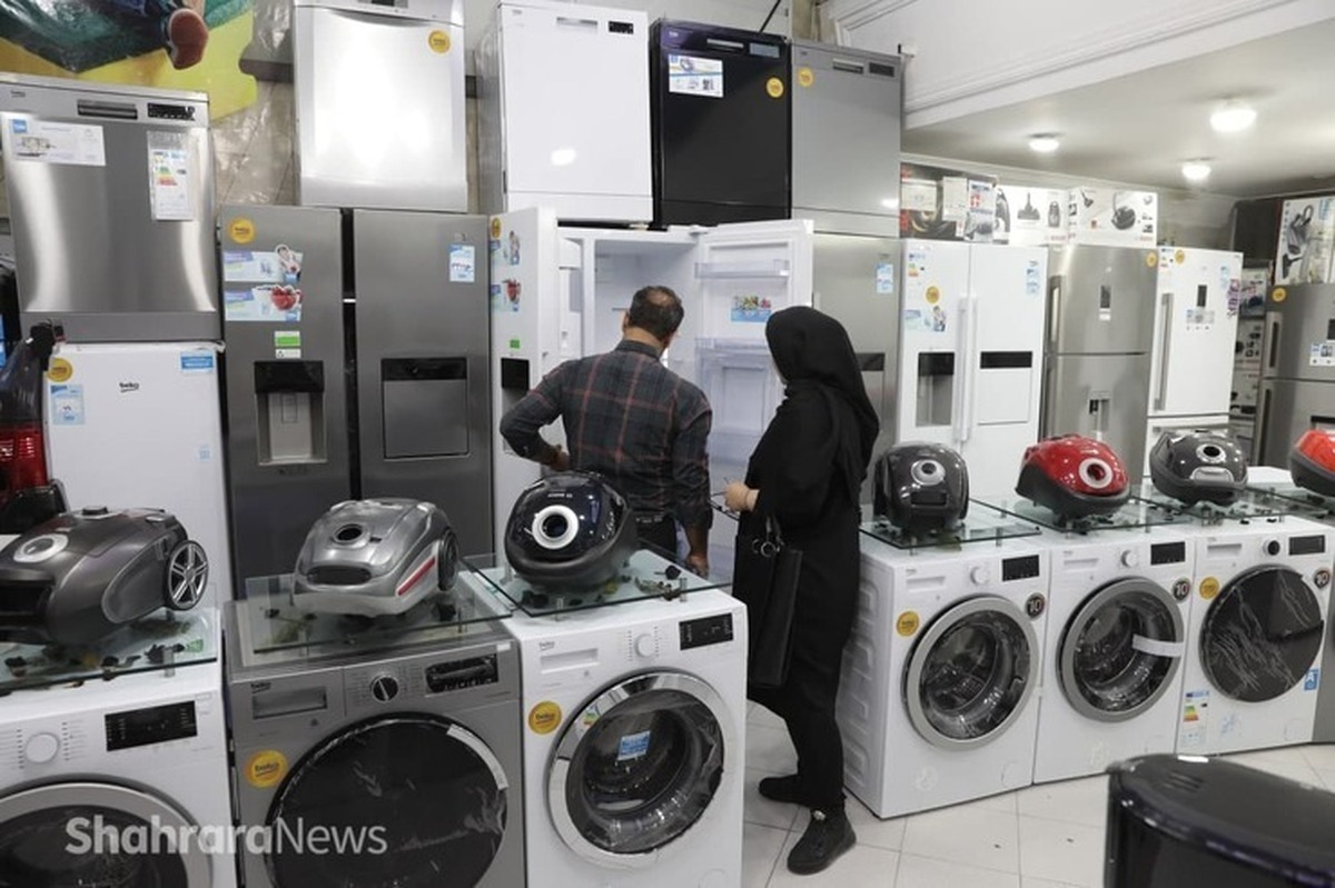 دبیرکل انجمن صنایع لوازم خانگی ایران با اشاره به تغییر روند تولید در سال جاری گفت: متأسفانه در سال ۱۴۰۴ نسبت به مدت مشابه سال قبل، حدود ۳۸ درصد کاهش تولید داشته‌ایم.