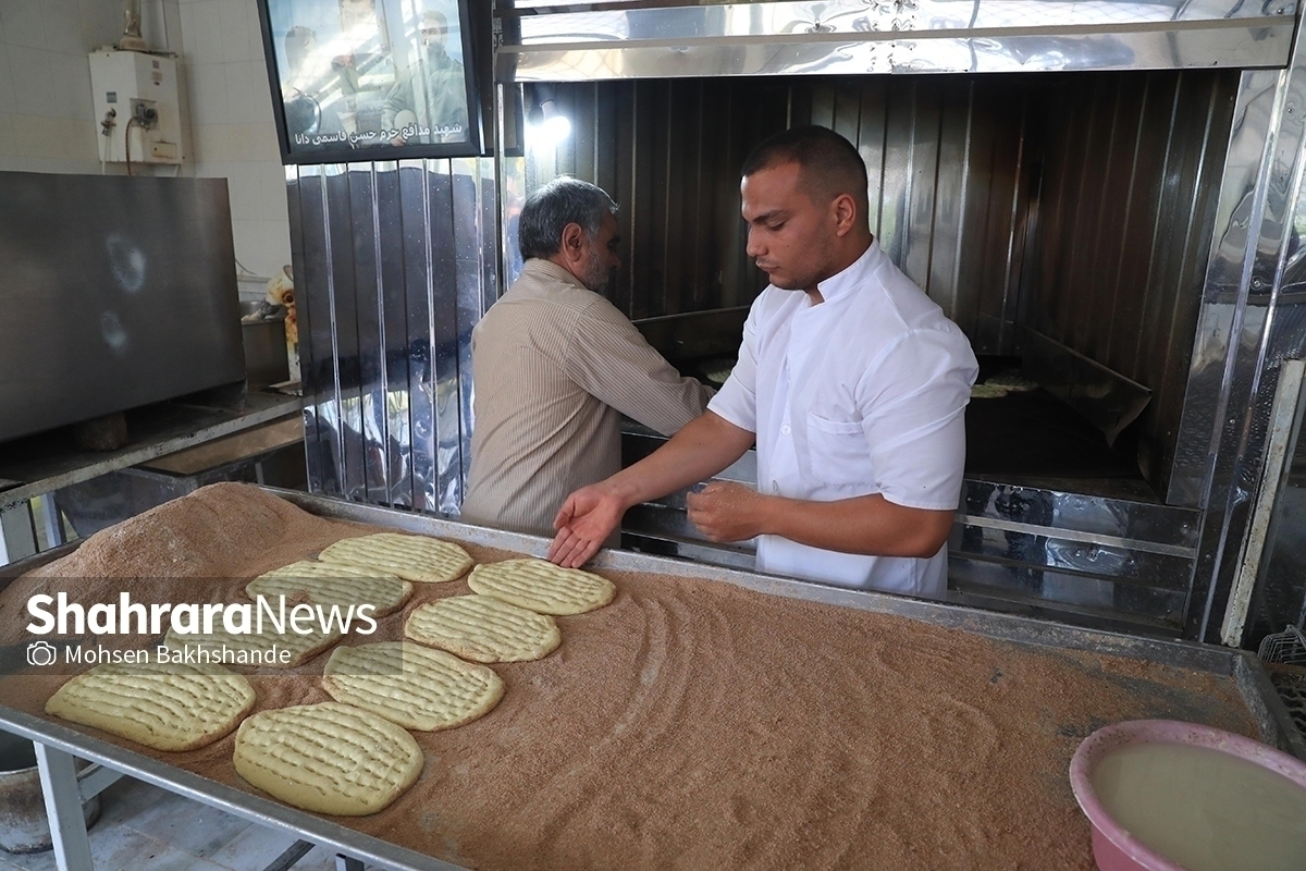 برخی نانوایی‌ها پس از جریمه‌های پی در پی و کاهش سهمیه آرد خود به دلیل تخلفات انجام شده در گران فروشی نان به مردم، از دریافت آرد دولتی منصرف شده‌اند.