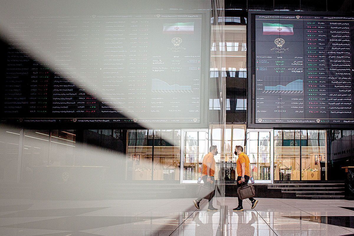 بازار سهام پس از مدت‌ها رشد و افت‌های شدید، امروز نوسانات زیادی پیدا کرد و در نهایت متعادل به کار خود پایان داد.