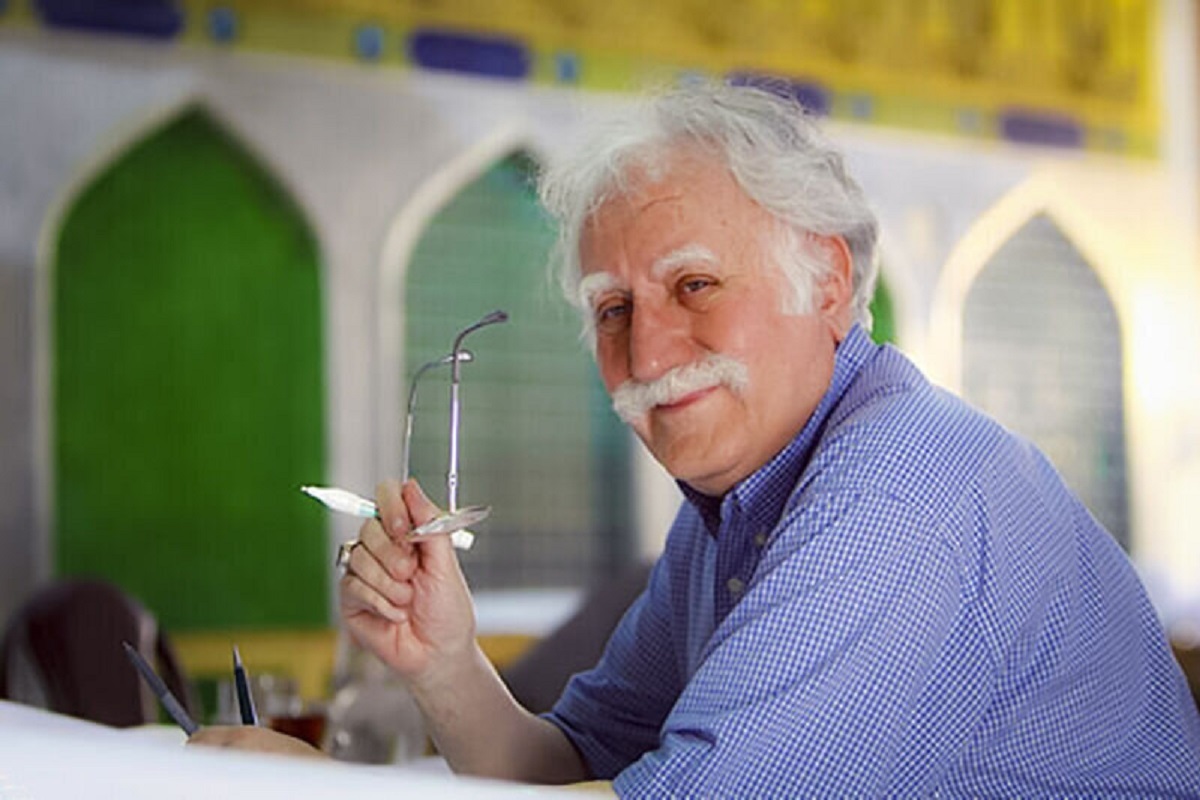 به منظور گرامیداشت یاد محمود فرشچیان، طی برگزاری مراسمی طرح‌های این استاد برجسته رونمایی می‌شود.