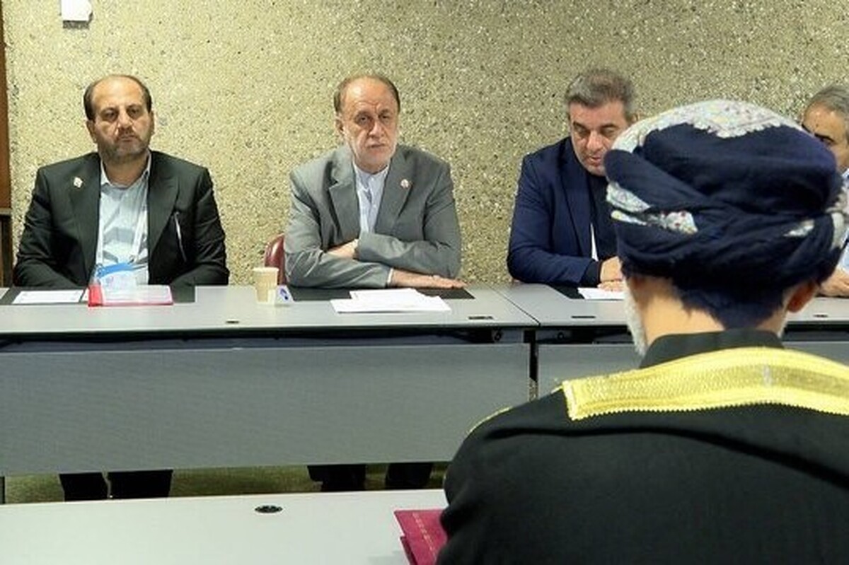 نایب‌رئیس مجلس شورای اسلامی و رئیس مجلس عمان در حاشیه اجلاس بین‌المجالس جهانی در ژنو با یکدیگر دیدار کردند.