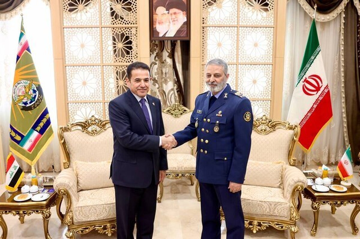 مشاور امنیت ملی عراق و رئیس ستادکل نیرو‌های مسلح ایران در تهران دیدار و درباره امنیت مرز‌های مشترک رایزنی کردند.