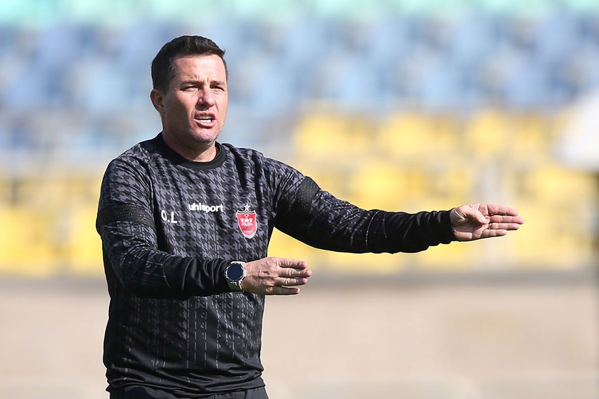 سرمربی برزیلی به دنبال این است تا مبلغ پیشنهادی پرسپولیس را بالا ببرد.
