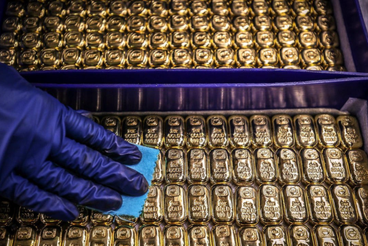 قیمت طلا امروز سه‌شنبه، در بازارهای جهانی با کاهش ۱۰۲.۶۸ دلاری، به ۴۲۵۳.۶۲ دلار افت کرد.