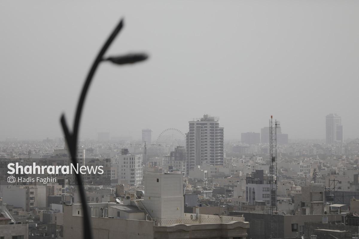 مدیر کل حفاظت محیط زیست خراسان رضوی گفت: شاخص کیفیت هوای کلانشهر مشهد برای امروز (سوم مهرماه) با افزایش حجم آلاینده‌ها در آستانه وضعیت هشدار آلودگی قرار گرفت.