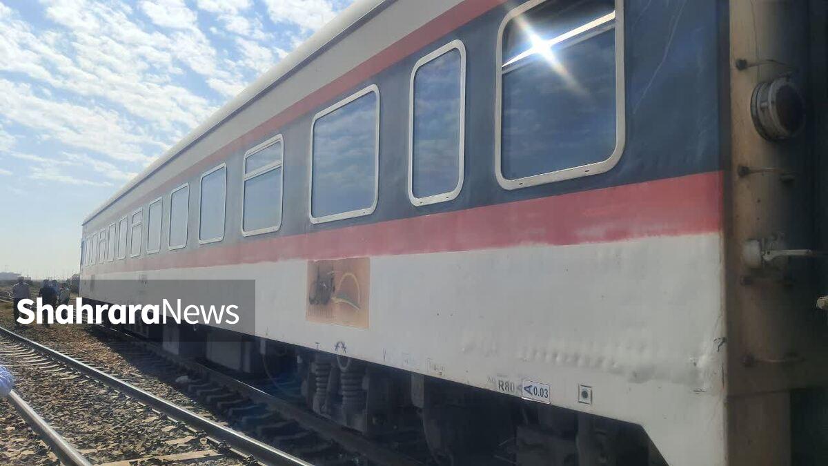 مدیر روابط‌عمومی راه‌آهن خراسان گفت: امروز پنجشنبه، ۳ مهرماه ۱۴۰۴، یک واگن از قطار مسافری تهران-مشهد در حین ورود به ایستگاه شهید رئیسی مشهد، از خط خارج شده است.