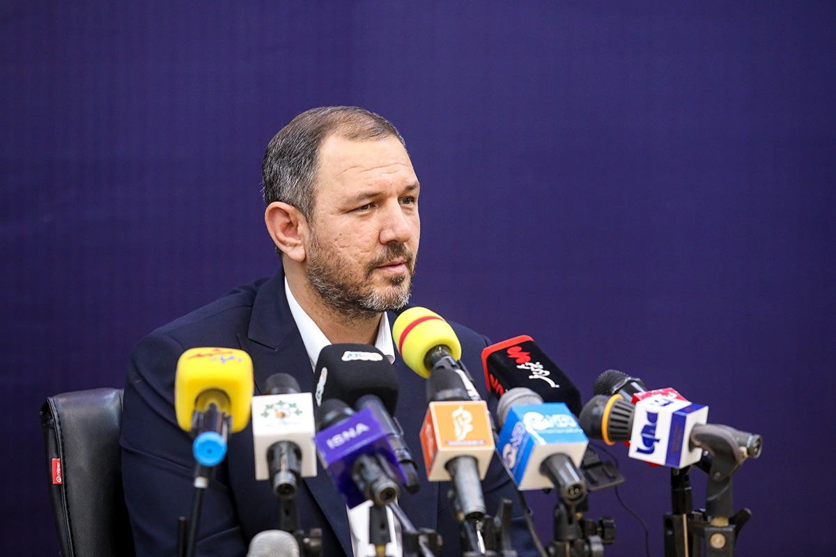 رئیس شورای عالی استان‌ها گفت: ما توانستیم در دوره ششم با سرعت بیشتر نسبت‌به سایر کلان‌شهر‌های کشور، اتوبوس‌های جدیدی را به خطوط اتوبوس‌رانی اضافه کنیم تا به سلامت مردم کمک کند.