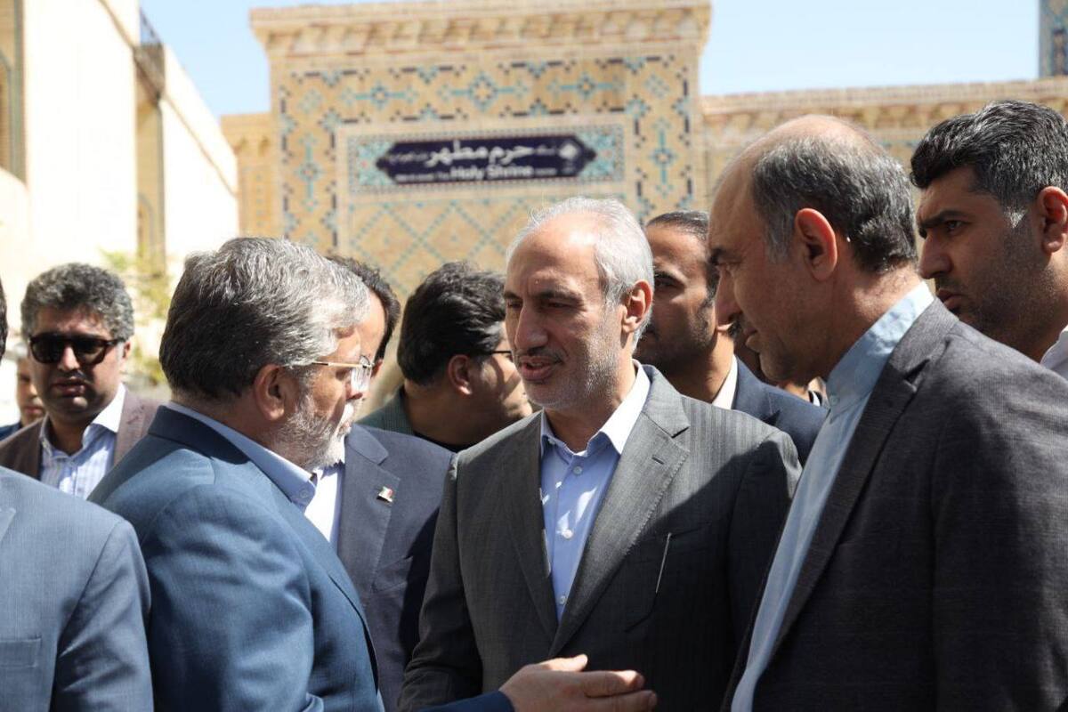 معاون رئیس جمهور و رئیس سازمان برنامه و بودجه کشور گفت: توسعه قطارشهری مشهد، اولویت دولت برای رفاه عمومی و کاهش آلودگی هواست.