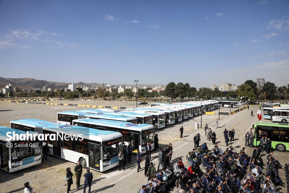 امروز پنجشنبه ۳ مهرماه، از ۳۵ دستگاه اتوبوس جدید، رونمایی شد.