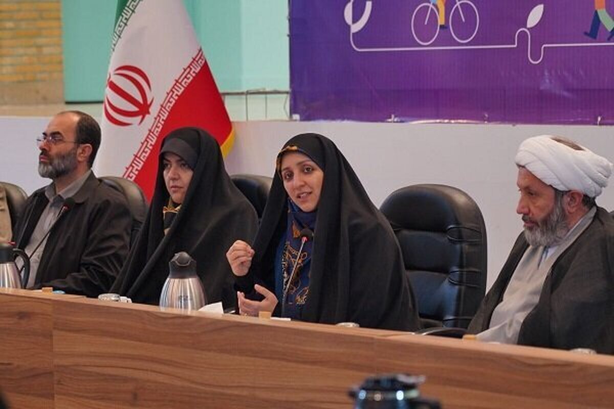 معاون رئیس‌جمهور در امور زنان و خانواده در نشست هم‌افزایی کنشگران بین‌المللی حوزه زن و خانواده حضور یافت و درباره برنامه‌هایی برای ارتقای جایگاه زنان و خانواده در عرصه بین‌المللی سخن گفت.