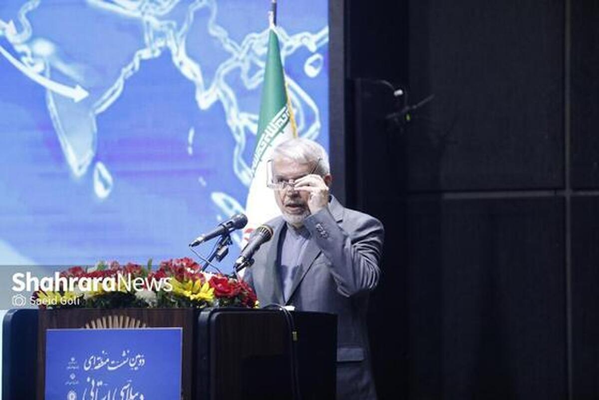 وزیر میراث فرهنگی، گردشگری و صنایع‌دستی گفت: سال گذشته، از ۷ میلیون و ۳۹۹ هزار گردشگر خارجی، نیمی از آن‌ها به قصد زیارت مشهدالرضا(ع) وارد کشور شده‌اند؛ به همین دلیل است که توجه به مشهد و خراسان رضوی ضرورت دارد.