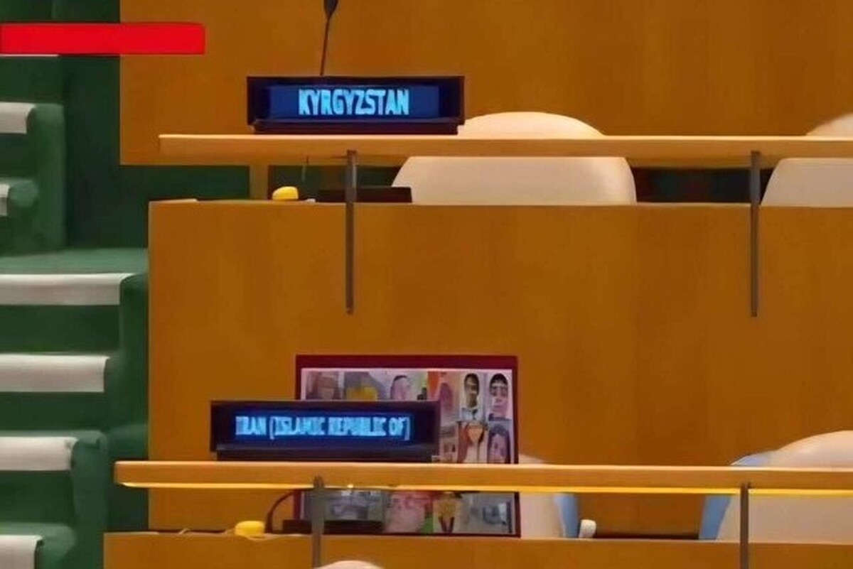 سخنگوی وزارت امور خارجه با اشاره به سخنرانی روز جمعه «بنیامین نتانیاهو»، نخست وزیر رژیم صهیونیستی در مجمع عمومی سازمان ملل، گفت: چگونه ممکن است یک جنایتکار جنگی تحت تعقیب در معتبرترین تریبون جهانی بایستد، در چشمان جامعه جهانی خیره شود و کارزار دروغ‌پراکنی و فریب‌کاری خود را برای توجیه نسل‌کشی، تجاوز و جنگ‌افروزی پیش ببرد؟