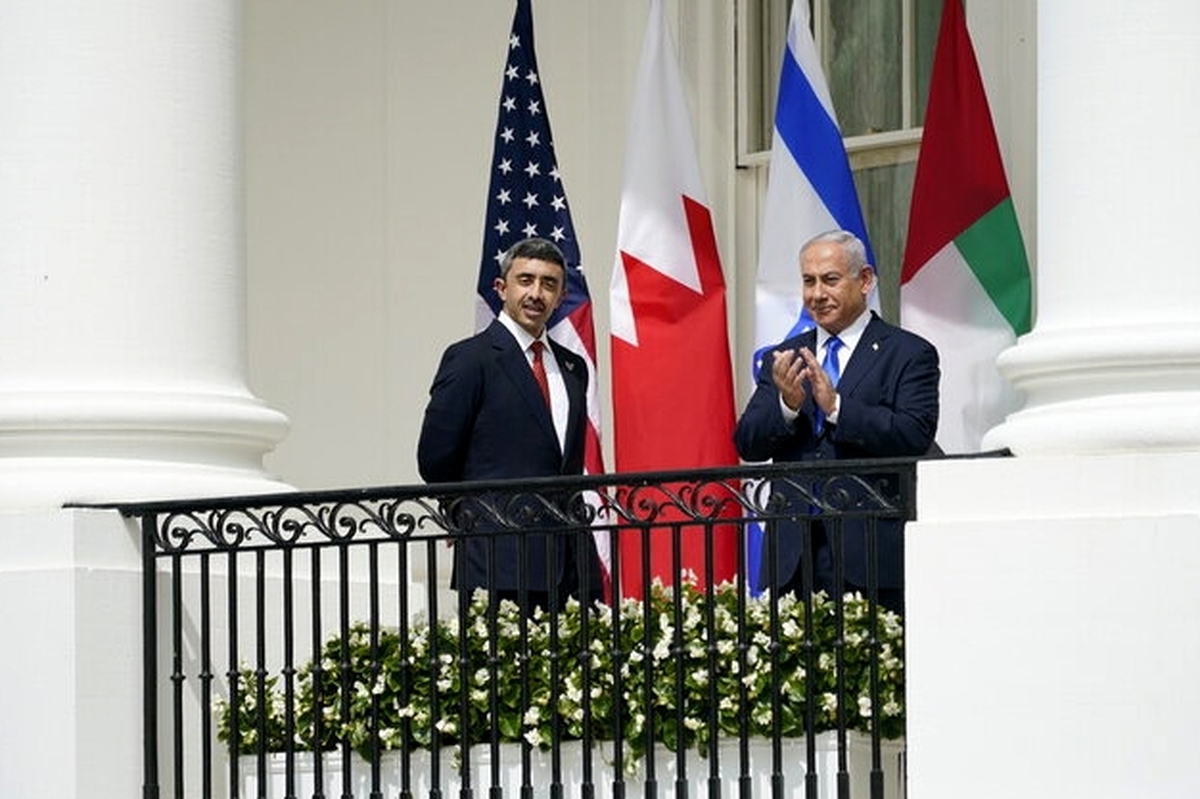 وزیر خارجه امارات با نخست وزیر رژیم صهیونیستی در حاشیه نشست‌های مجمع عمومی سازمان ملل در نیویورک دیدار کرد.