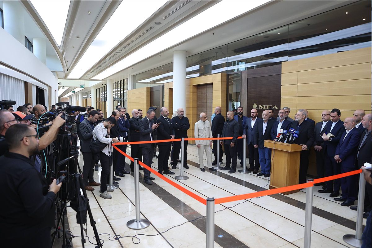 دبیر شورای عالی امنیت ملی گفت: مقاومت زاده ملت لبنان و مایه افتخار برای همه جهان اسلام و امروز سنگر مقاومی در برابر رژیم صهیونیستی است.