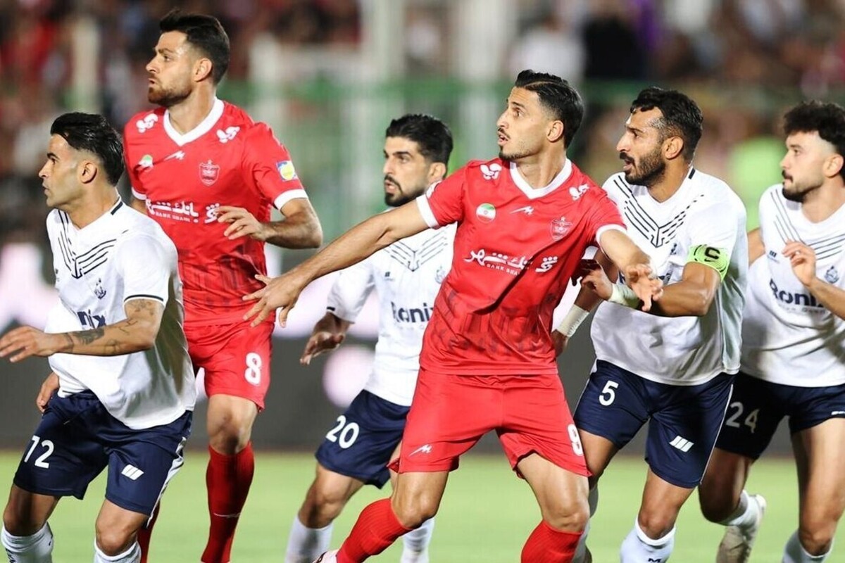 کیفیت بازی‌های لیگ برتر ایران در سال منتهی به جام جهانی ۲۰۲۶ به شدت افت کرده، گویی انگار تیم‌ها هیچ رقابتی با یکدیگر ندارند!