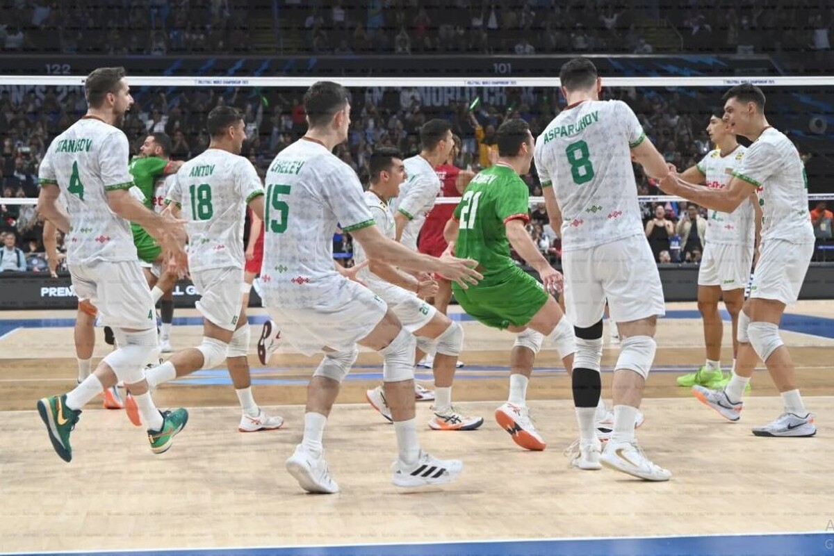 تیم ملی والیبال بلغارستان با پیروزی مقابل جمهوری چک پس از ۵۵ سال به فینال جام جهانی والیبال صعود کرد.