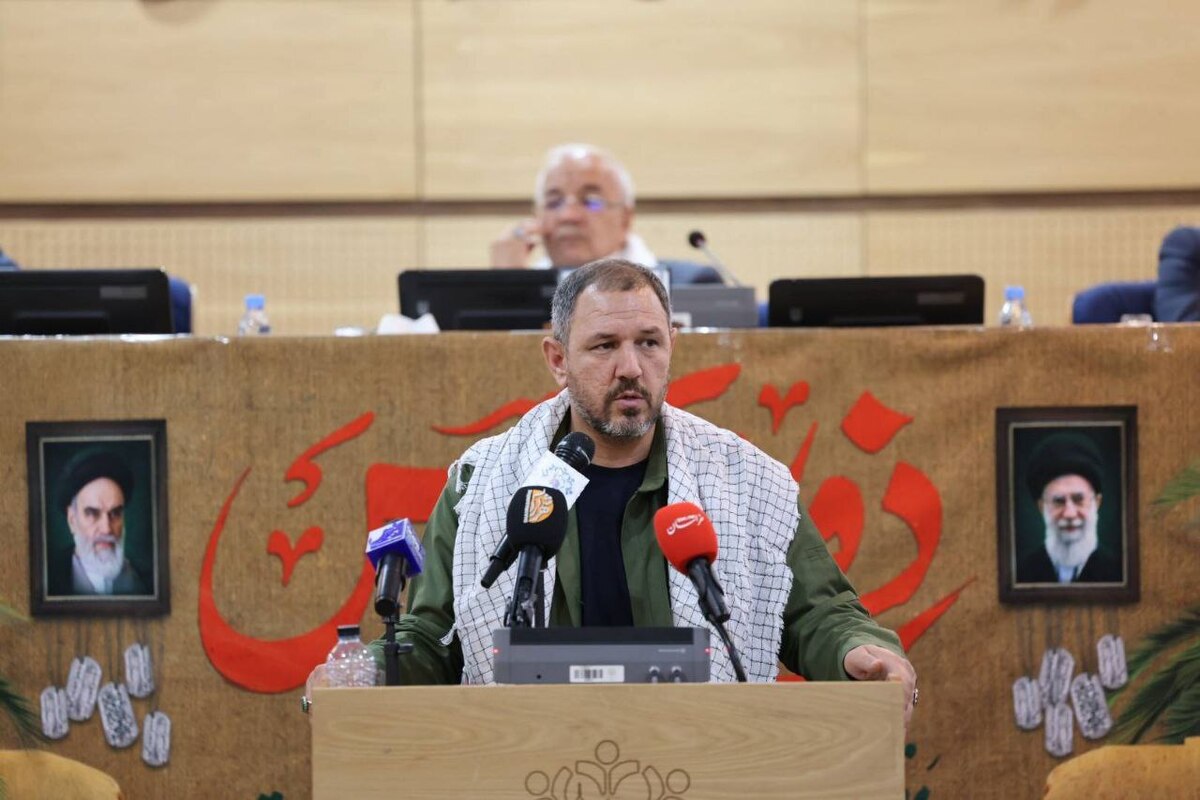 سخنگوی شورای اسلامی شهر مشهد گفت: یکی از وظایف ما در شورا و مدیریت شهری تامین پارکینگ است لذا زمین‌های اطراف حرم باید در اختیار آستان قدس رضوی قرار بگیرد تا برای خود مردم استفاده شده و به پارکینگ تبدیل شود.