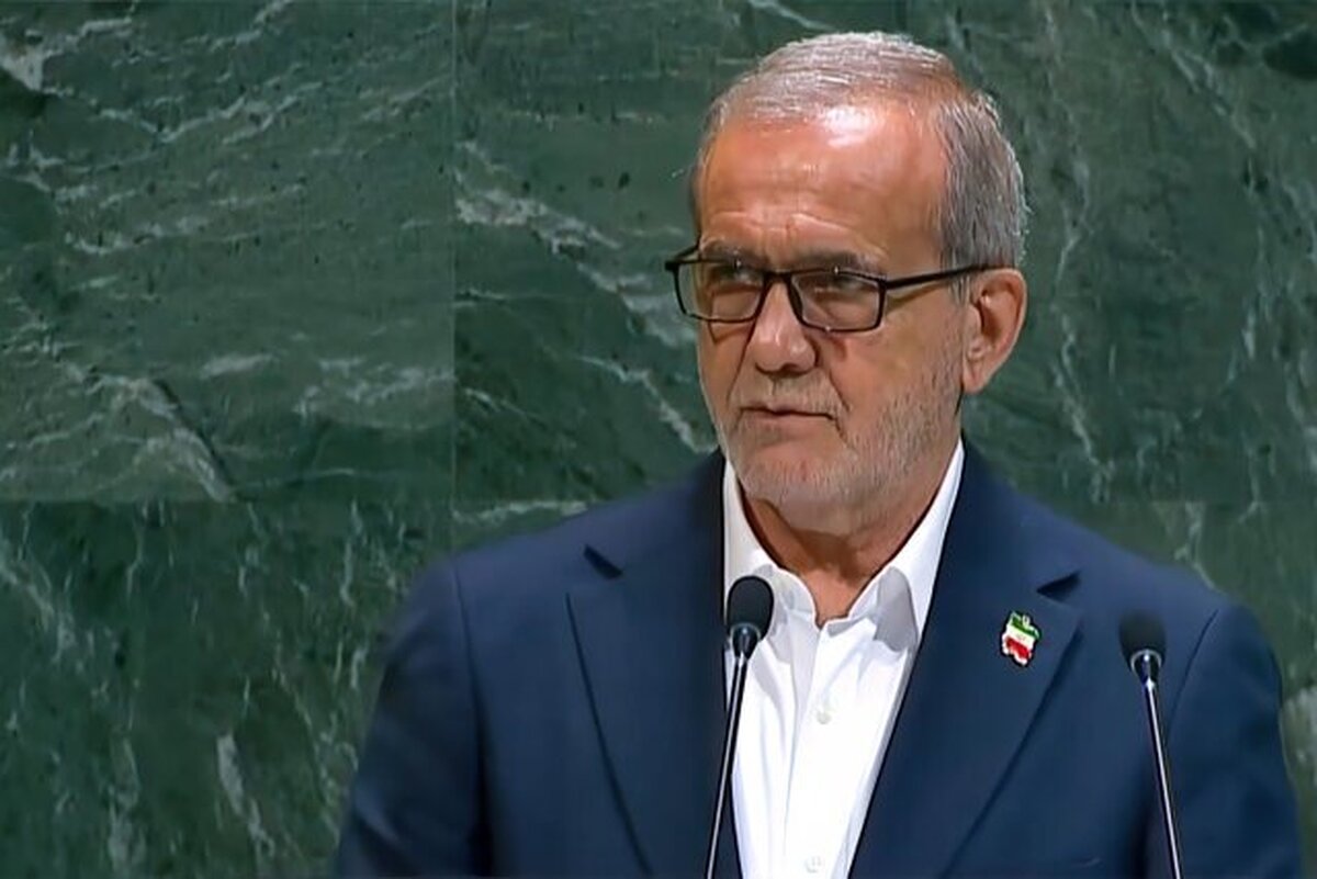 رئیس‌جمهور گفت: اگر ایران به داشتن سلاح هسته‌ای متهم شود، اجازه بازدید از مراکز هسته‌ای نمی‌دهیم.