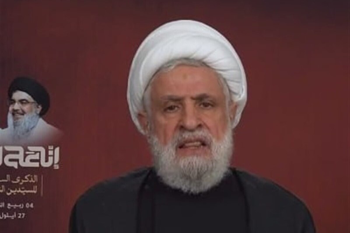 دبیرکل حزب الله لبنان در مراسم اولین سالگرد شهادت سید حسن نصرالله بر ادامه راه این شهید تاکید کرد و گفت: هر از مقاومت و سلاح آن دست نخواهیم کشید.