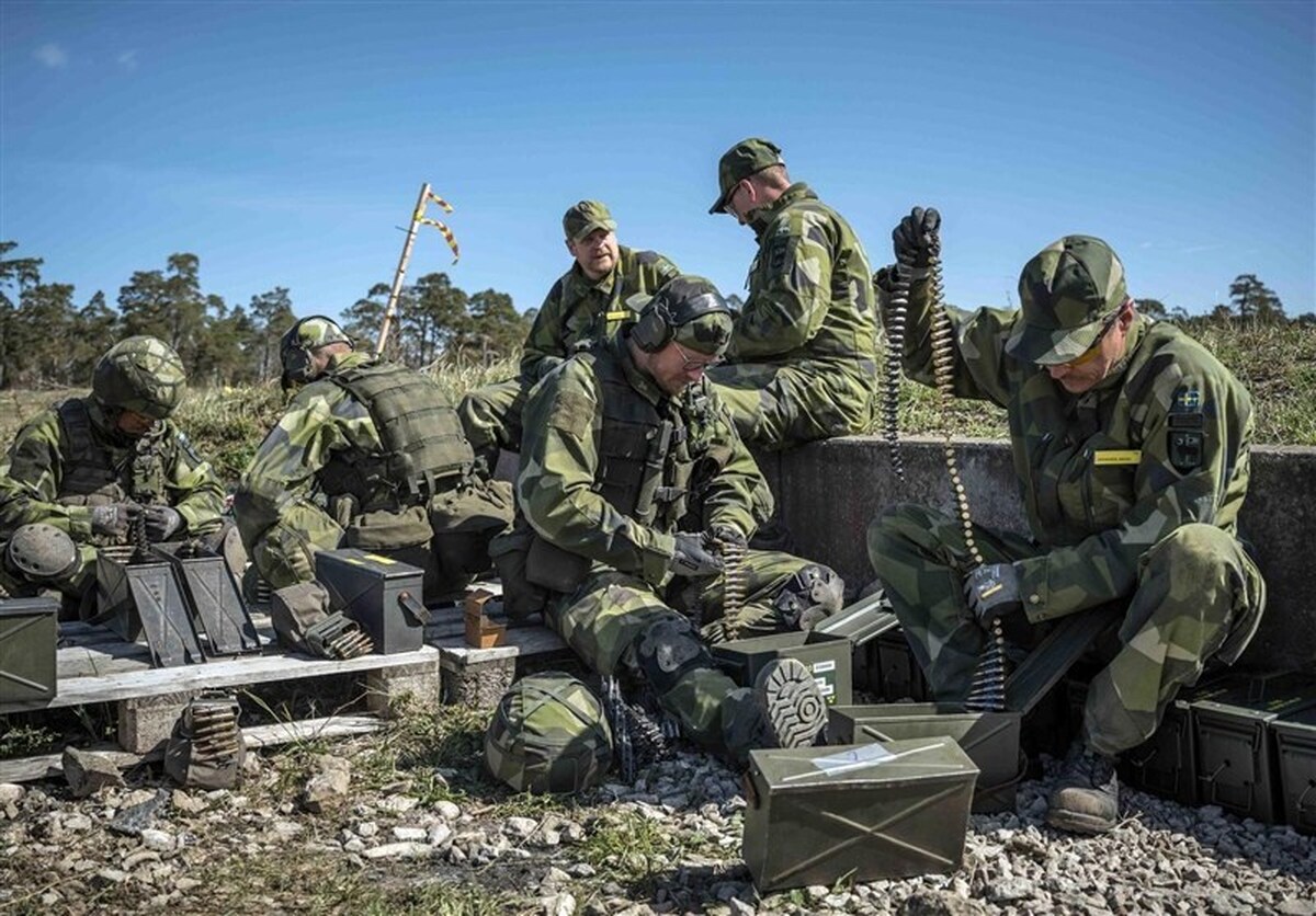 سوئد و فنلاند، از اعضای ائتلاف ناتو به رهبری آمریکا یک تیپ نظامی نزدیک مرز روسیه مستقر کرده‌اند.