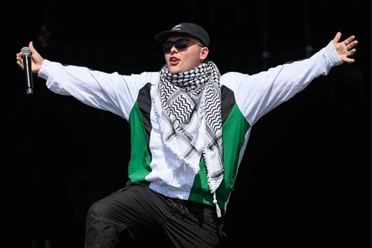 با رد پرونده تروریسم برای گروه «نی کپ» در دادگاه بریتانیا، آنها دوباره شعار فلسطین را آزاد کنید سر دادند.