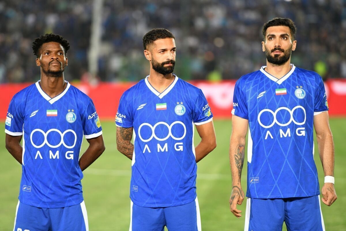 آرمین سهرابیان و عارف آقاسی تعهد دادند که از این پس با تمرکز بیشتر در ترکیب استقلال قرار بگیرند. این دو مدافع شاید مقابل المحرق بحرین بازی کنند.