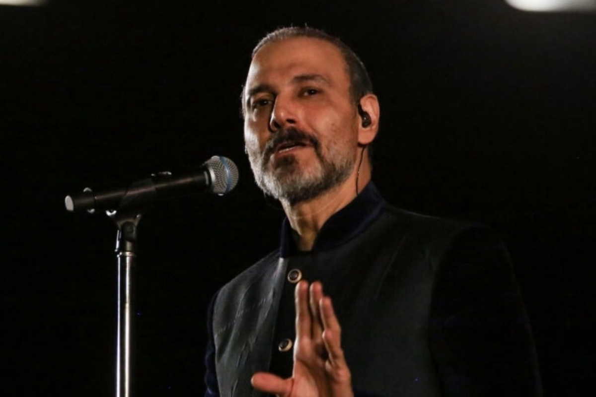 علیرضا قربانی در حاشیه اجرای کنسرتش در استانبول، گفتگویی تصویری با شبکه TRT ترکیه داشته است.