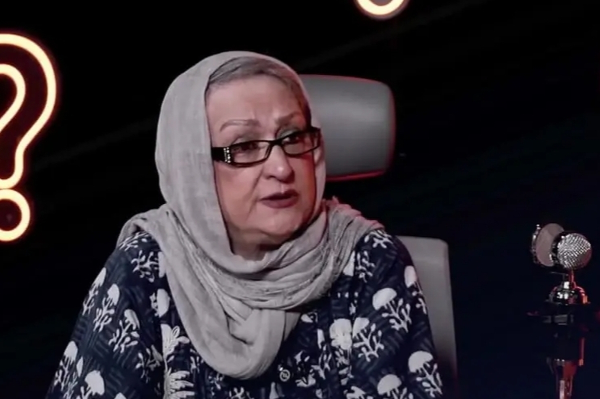 مریم امیرجلالی، با حضور در برنامه‌ی اینترنتی مجید واشقانی از این گفت که در کانادا، هم روسری سرش می‌گذاشته و هم کلاه و طبق گفته‌ی خودش «بی‌حجاب» نمی‌گشته است.