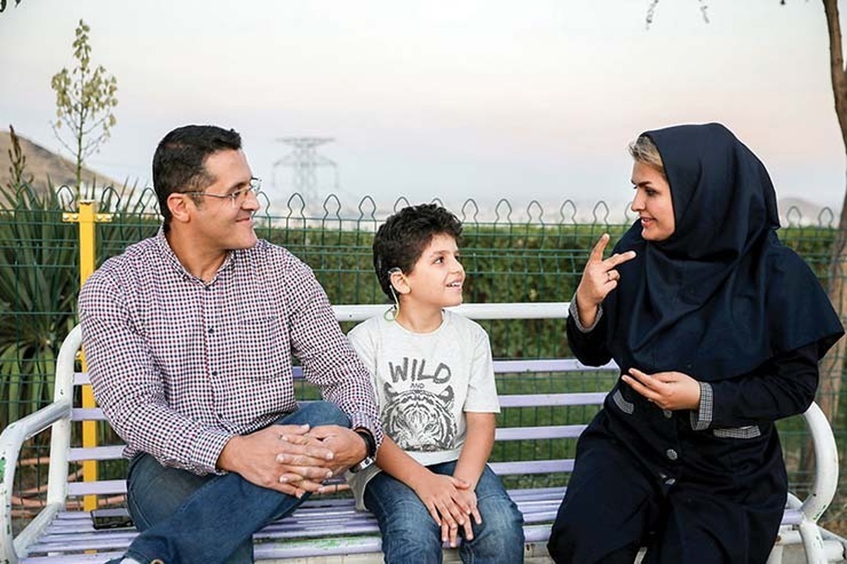 رئیس سازمان آموزش‌ و پرورش استثنایی کشور گفت: بیش از ۳۹۰۰ دانش‌آموز ناشنوا در مدارس استثنایی و بیش از ۷۴۰۰ کم‌شنوا در مدارس فراگیر تحصیل می‌کنند.