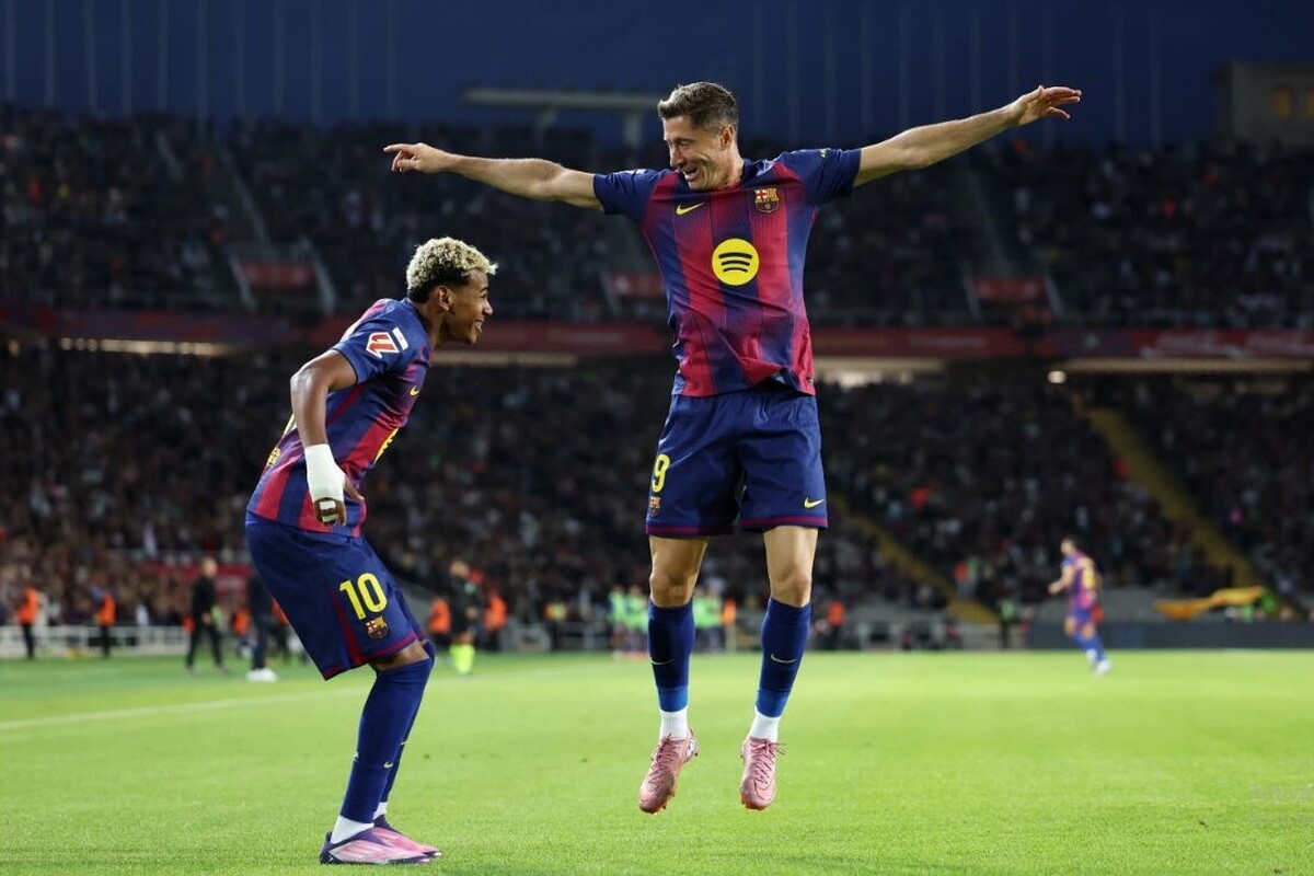 لواندوفسکی به رکورد ۷۰۰ گل رسید