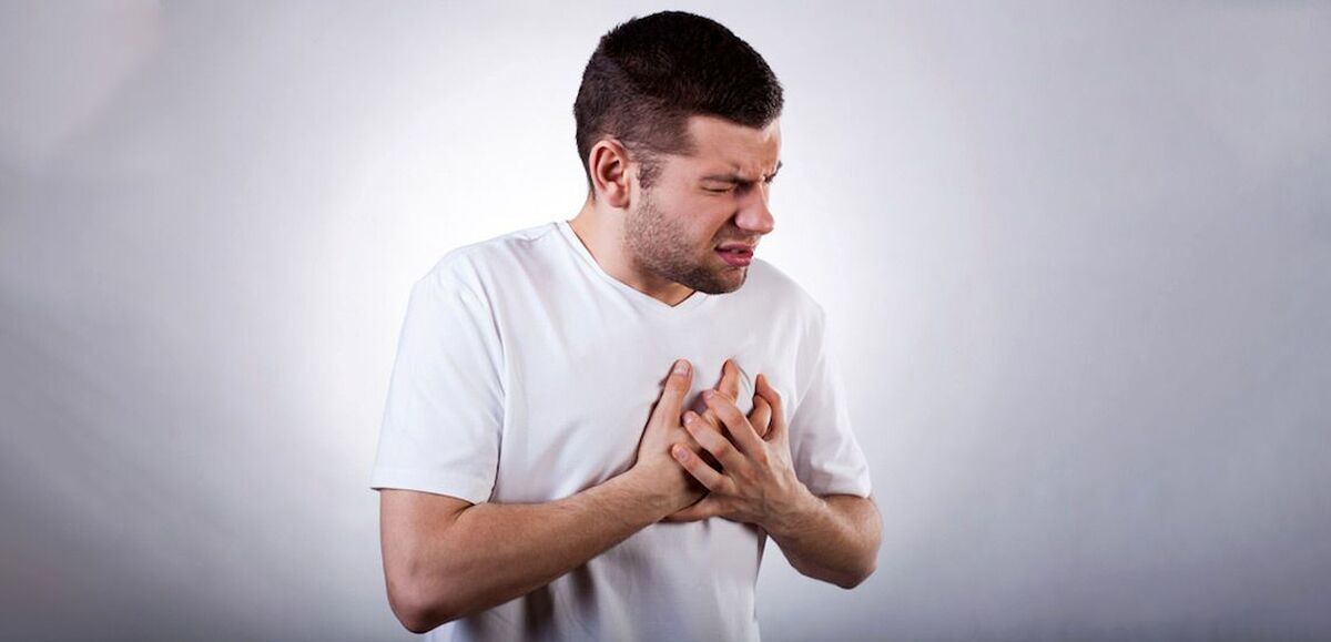 یک متخصص قلب و عروق با تأکید بر اینکه توجه به سلامت قلب دیگر یک انتخاب نیست، بلکه ضرورتی اجتناب‌ناپذیر در زندگی امروز است، افزود: هرچند بیماری‌های قلبی بیشتر در سنین بالای ۴۰ سال شایع هستند، اما روند ابتلا در میان جوانان نیز رو به افزایش است.