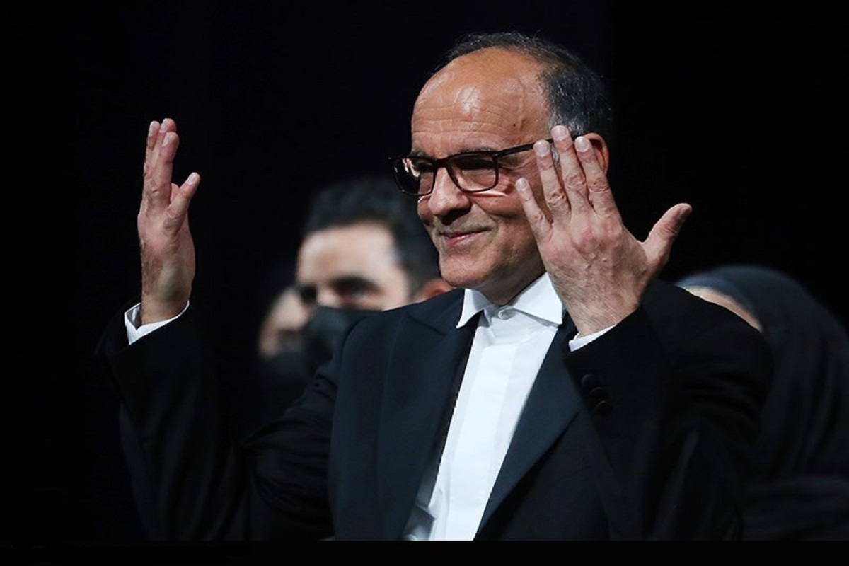 نصیر حیدریان مدیر هنری و رهبر ارکستر سمفونیک تهران در بیمارستان بستری شد.