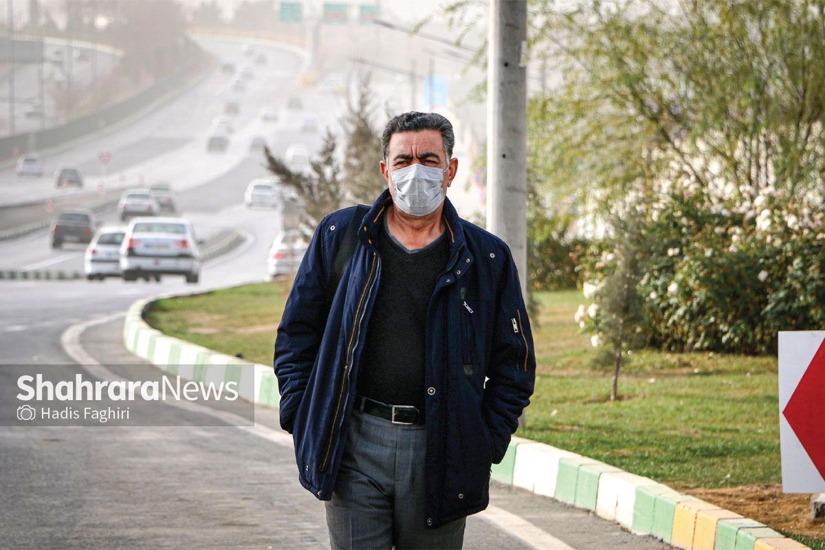 مشهد در شش‌ماهه نخست سال۱۴۰۴، آلوده‌ترین بهار و تابستان تاریخ خود را تجربه کرده است. براساس اعلام متولیان حوزه سلامت، در روز‌های آلوده شهر مراجعه به اورژانس‌ها افزایش می‌یابد.