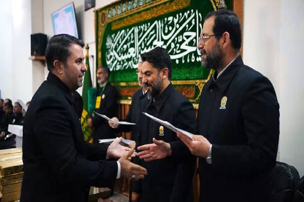 از ۵۰۰ نفر از خادمان «زلال رضوان» در حرم مطهر رضوی تقدیر شد.