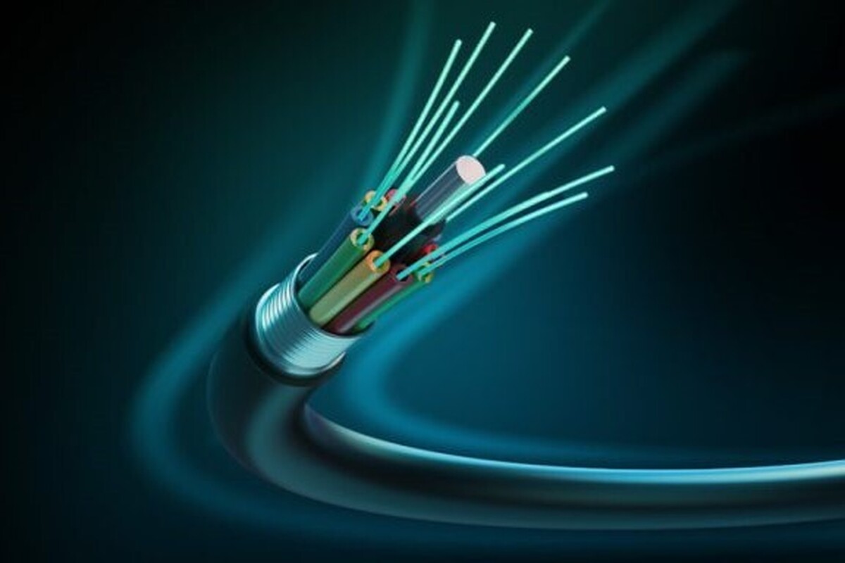 مدیرکل ارتباطات و فناوری اطلاعات خراسان رضوی گفت: تا کنون هزار و ۸۰ کیلومتر در کل استان انجام شده و ۱۶ هزار و ۴۰۰ خانوار هم استانی هم اکنون به شبکه فیبرنوری FTTX متصل هستند.