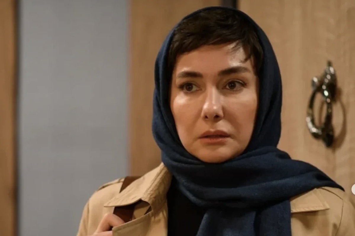 تصویر جدیدی از هانیه توسلی در پشت صحنه سریال «کنکل» را ببینید.