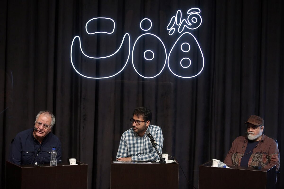 نشست «کنش‌گری نوجوان و سینمای دفاع مقدس» با حضور محمدرضا شریفی‌نیا و رسول صدرعاملی برگزار شد.